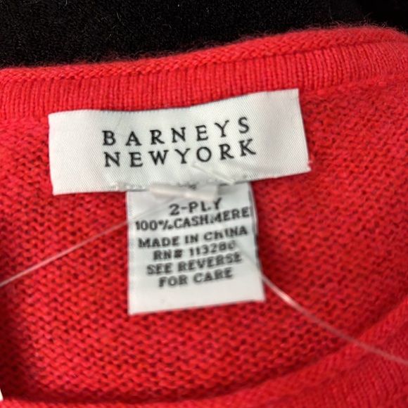 New- Barneys New York Cashmere Sweater with tag - Picture 14 of 14